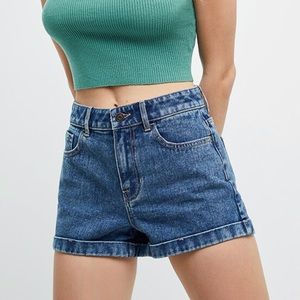 PacSun size 25 mom shorts